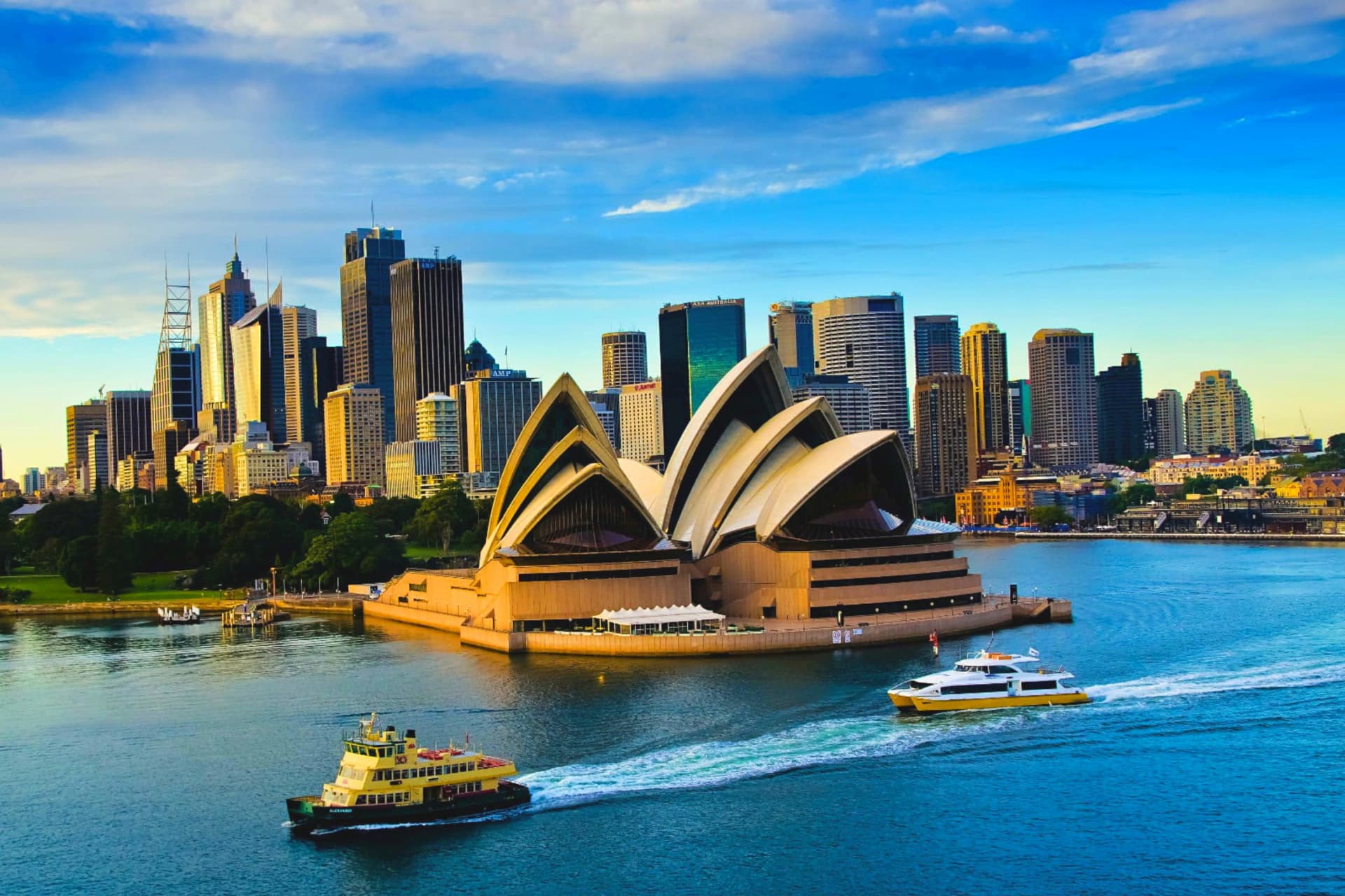 Sydney Opera House - Australian visa and immigration services by Myra Visa